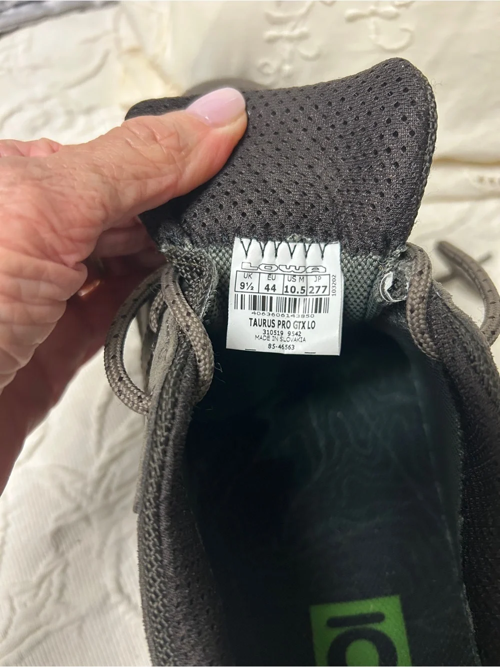 Lowa Men's hiking shoes Taurus Pro GTX Lo- taupe. Worn once to gear test.